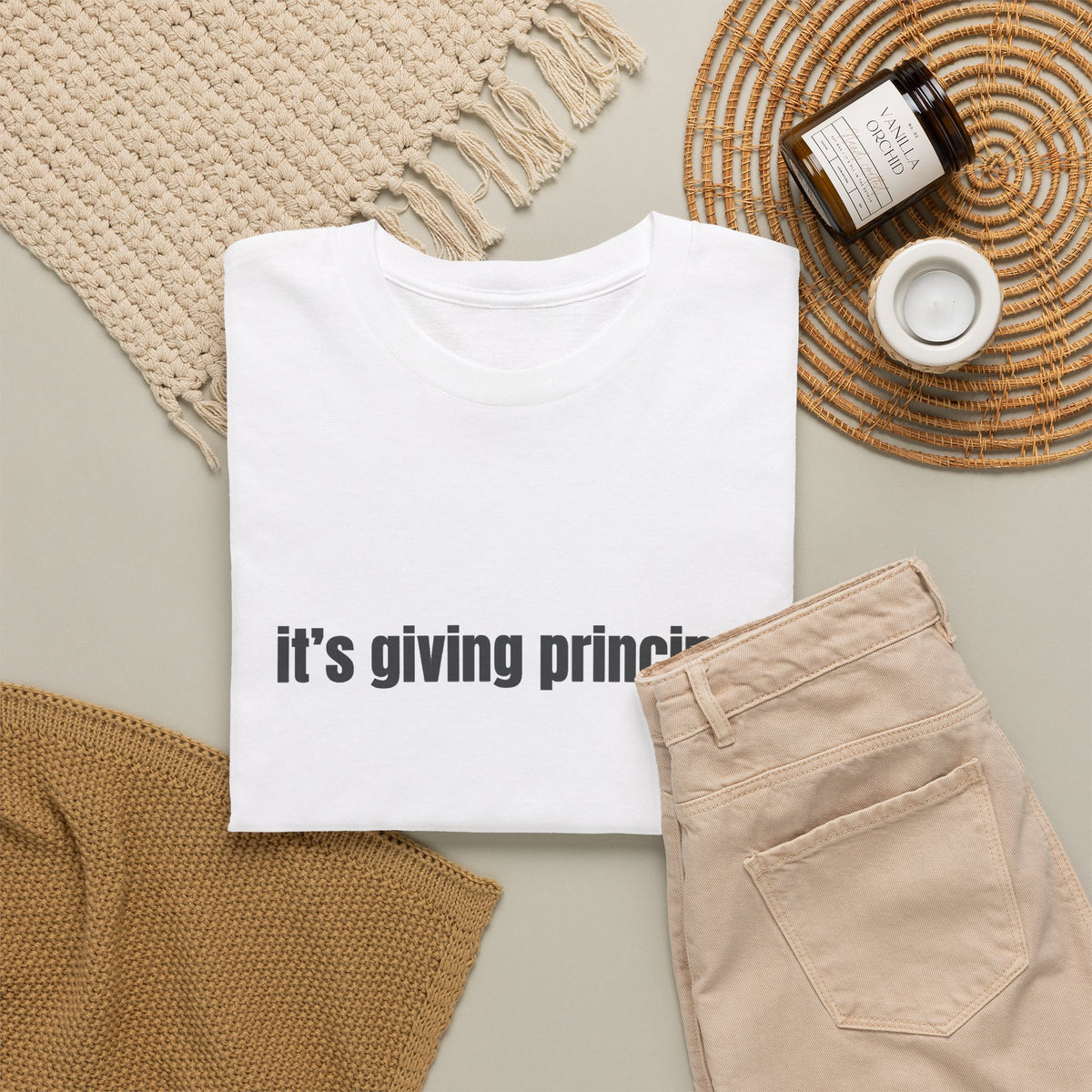 It's Giving Principal Teacher T-Shirt